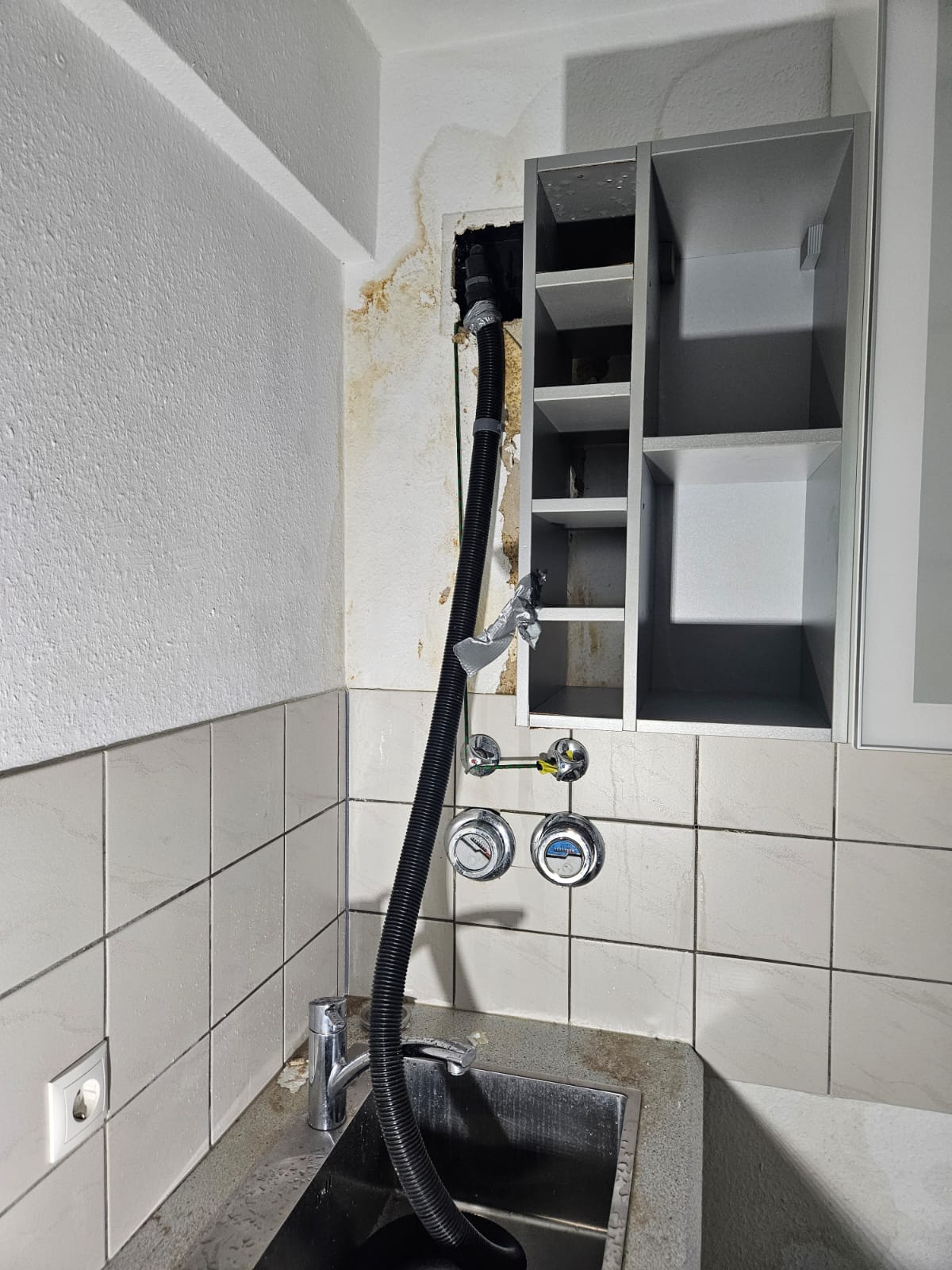 Schimmelsanierung Wasserschaden Bild 5